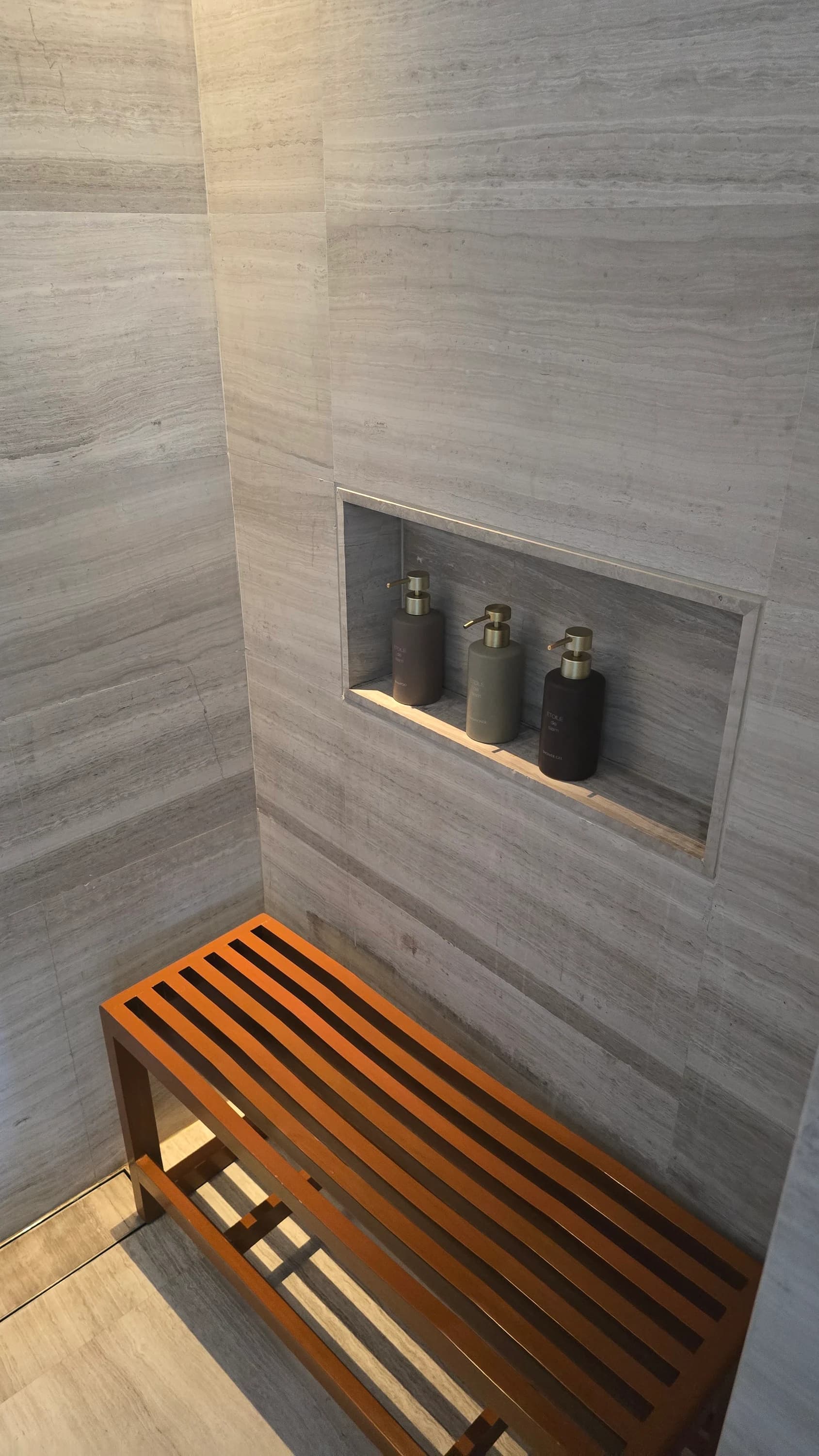 Capella Bangkok bathroom detail 029