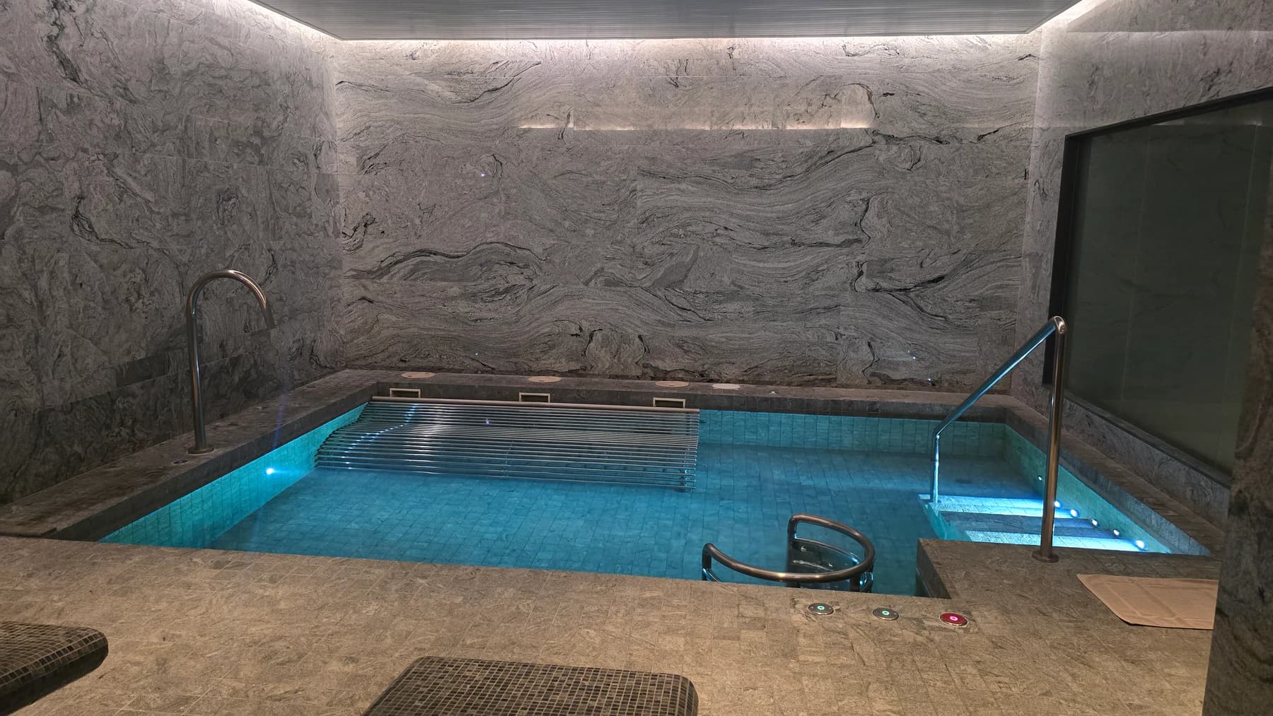 Capella Bangkok spa and wellness detail 173