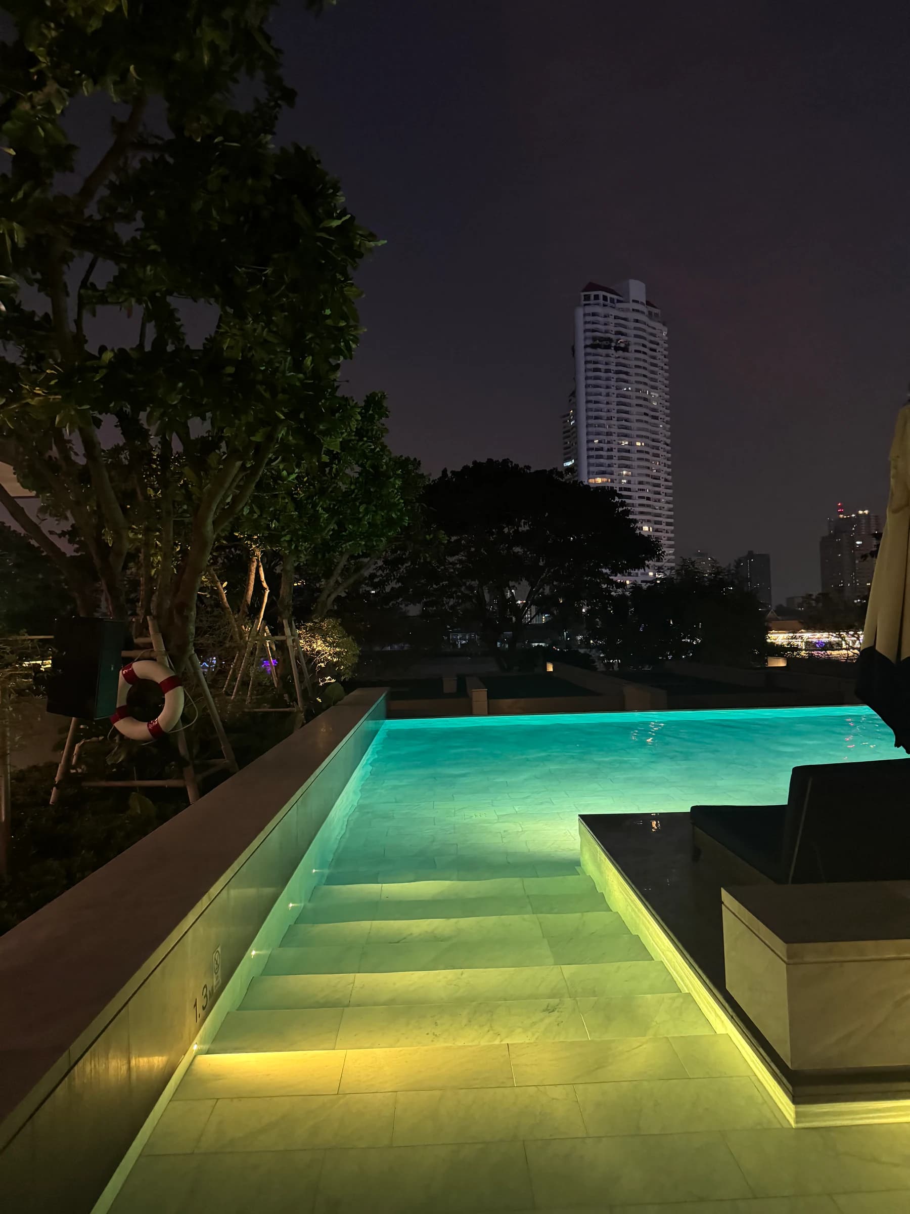 Capella Bangkok pool and riverside facility detail 309