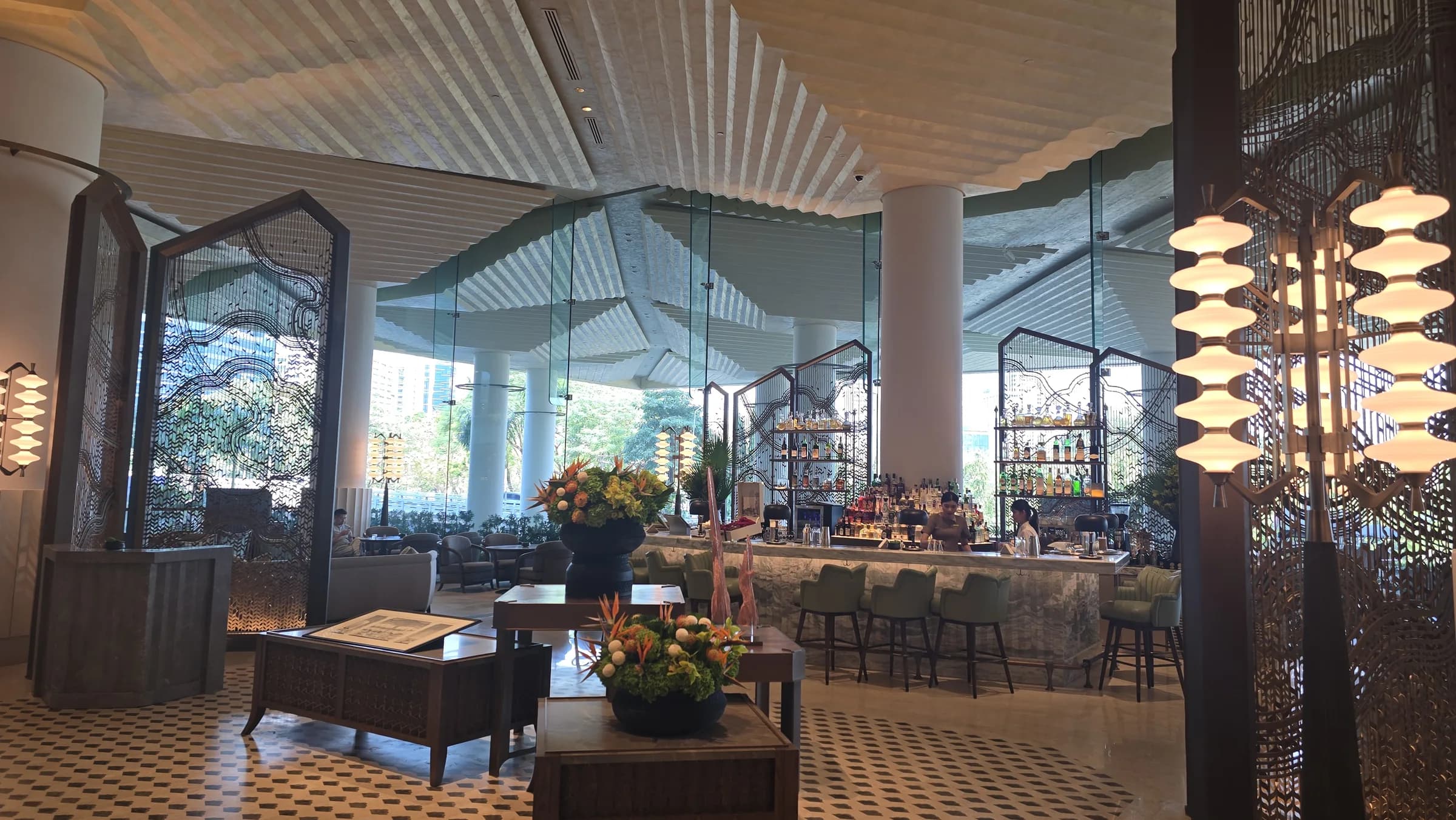 The lobby bar scale and ceiling detail shaped the first impression more than any check-in script.