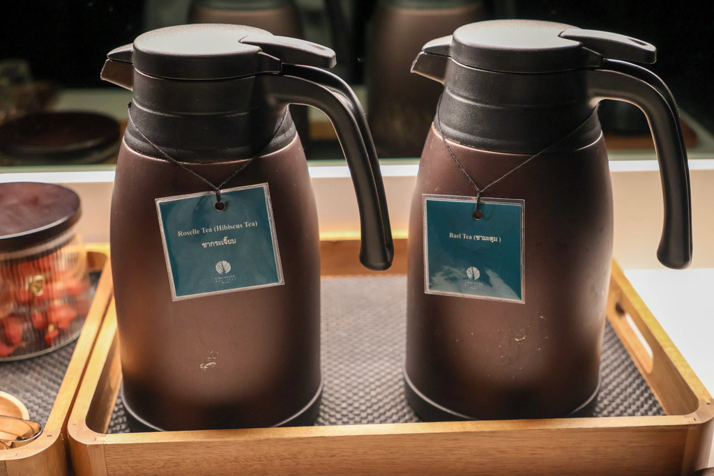 กระติกชื่อ Roselle Tea และ Bael Tea